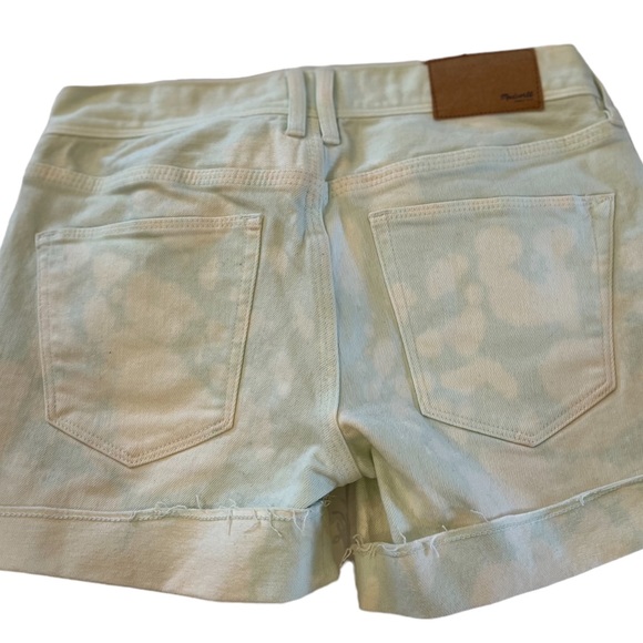 Madewell women’s shorts size 24 tie dye denim light green white raw edge cuff - Picture 2 of 14